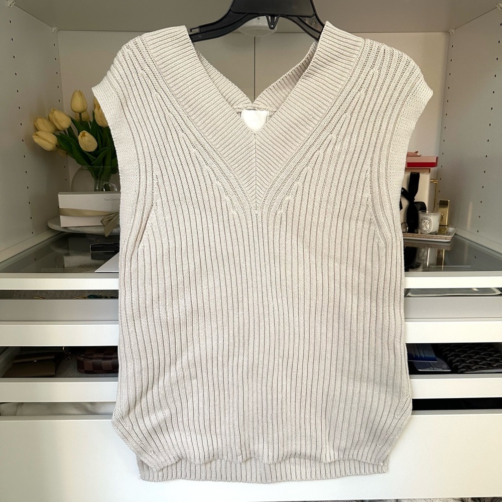 H&M V-Neck Ribbed Sweater Vest - Light beige Oversized Soft and Stretchy